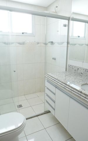 Apartamento para alugar com 119m², 4 quartos e 3 vagas Apartamento para alugar com 119m², 4 quartos e 3 vagasBanheiro da Suíte 2