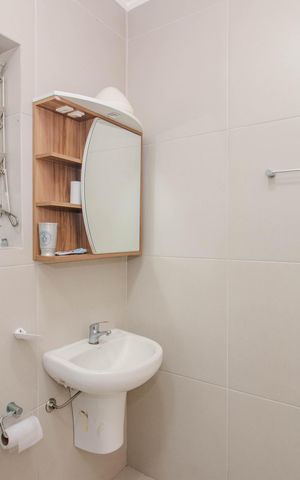 Casa para alugar com 240m², 3 quartos e 2 vagas Casa para alugar com 240m², 3 quartos e 2 vagasBanheiro 1