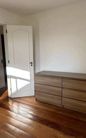 Apartamento à venda com 100m², 3 quartos e 2 vagas Apartamento à venda com 100m², 3 quartos e 2 vagasQuarto 1