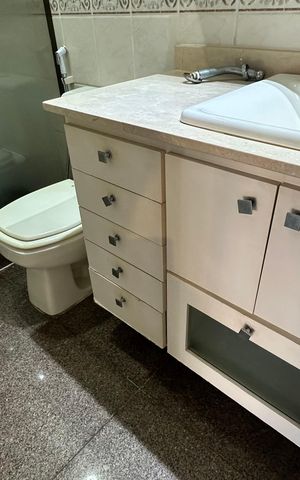 Apartamento à venda com 100m², 3 quartos e 2 vagas Apartamento à venda com 100m², 3 quartos e 2 vagasBanheiro Quarto 2