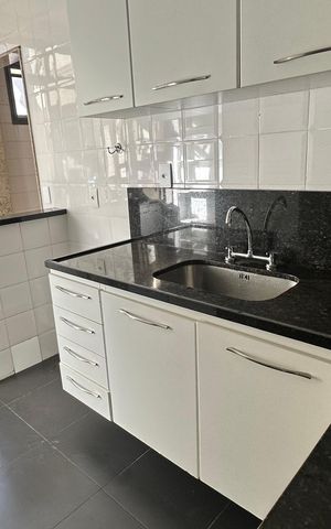 Apartamento à venda com 100m², 3 quartos e 2 vagas Apartamento à venda com 100m², 3 quartos e 2 vagasCozinha