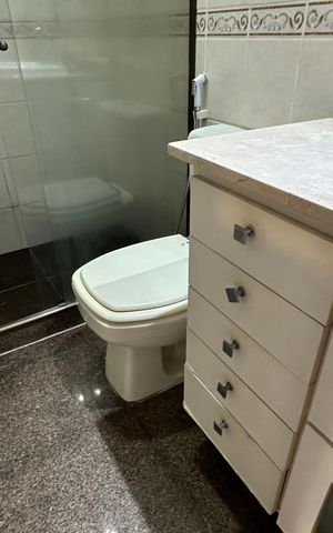 Apartamento à venda com 100m², 3 quartos e 2 vagas Apartamento à venda com 100m², 3 quartos e 2 vagasBanheiro Quarto 2