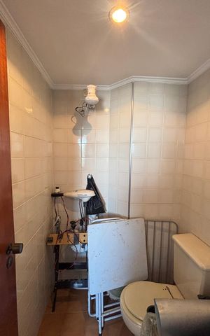 Apartamento à venda com 140m², 3 quartos e 2 vagas Apartamento à venda com 140m², 3 quartos e 2 vagasBanheiro da Área de Serviço