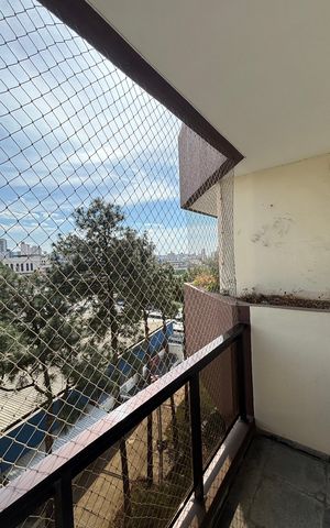 Apartamento à venda com 140m², 3 quartos e 2 vagas Apartamento à venda com 140m², 3 quartos e 2 vagasVaranda Sala