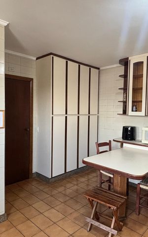Apartamento à venda com 140m², 3 quartos e 2 vagas Apartamento à venda com 140m², 3 quartos e 2 vagasCozinha