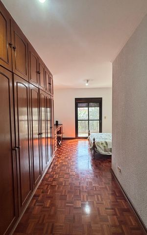 Apartamento à venda com 140m², 3 quartos e 2 vagas Apartamento à venda com 140m², 3 quartos e 2 vagasSuite