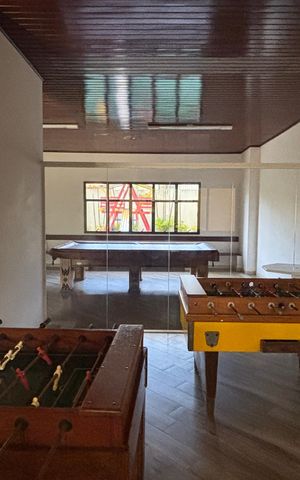 Apartamento à venda com 140m², 3 quartos e 2 vagas Apartamento à venda com 140m², 3 quartos e 2 vagasSalão de jogos