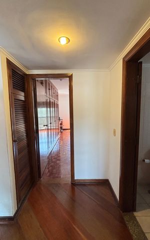 Apartamento à venda com 140m², 3 quartos e 2 vagas Apartamento à venda com 140m², 3 quartos e 2 vagasCorredor
