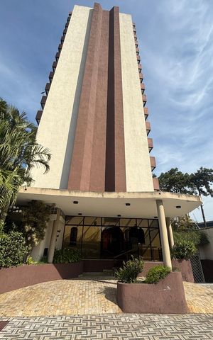 Apartamento à venda com 140m², 3 quartos e 2 vagas Apartamento à venda com 140m², 3 quartos e 2 vagasFachada