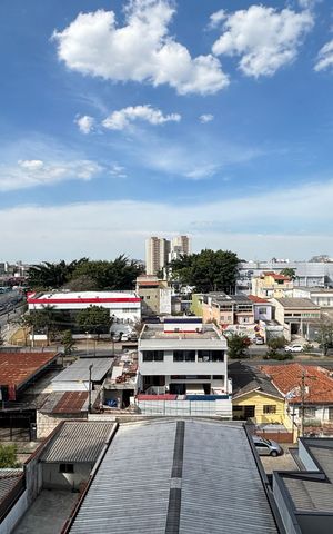 Apartamento à venda com 140m², 3 quartos e 2 vagas Apartamento à venda com 140m², 3 quartos e 2 vagasÁrea de Serviço Vista