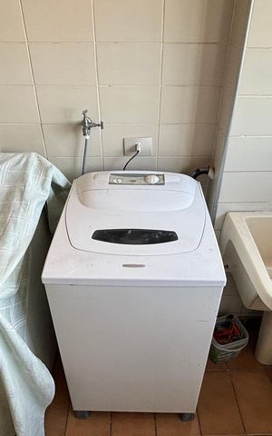 Apartamento à venda com 140m², 3 quartos e 2 vagas Apartamento à venda com 140m², 3 quartos e 2 vagasÁrea de Serviço