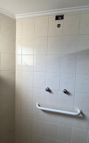 Apartamento à venda com 140m², 3 quartos e 2 vagas Apartamento à venda com 140m², 3 quartos e 2 vagasBanheiro da Suíte