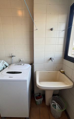 Apartamento à venda com 140m², 3 quartos e 2 vagas Apartamento à venda com 140m², 3 quartos e 2 vagasÁrea de Serviço