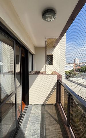 Apartamento à venda com 140m², 3 quartos e 2 vagas Apartamento à venda com 140m², 3 quartos e 2 vagasVaranda Sala