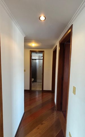 Apartamento à venda com 140m², 3 quartos e 2 vagas Apartamento à venda com 140m², 3 quartos e 2 vagasCorredor