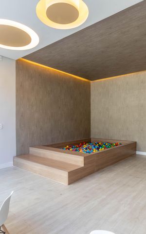 Apartamento à venda com 59m², 2 quartos e 2 vagas Apartamento à venda com 59m², 2 quartos e 2 vagasÁrea comum - Playground