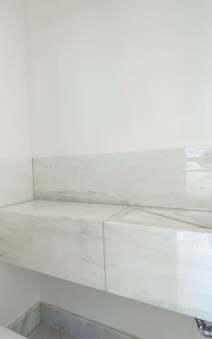 Apartamento à venda com 182m², 4 quartos e 4 vagas Apartamento à venda com 182m², 4 quartos e 4 vagasLavabo da Sala