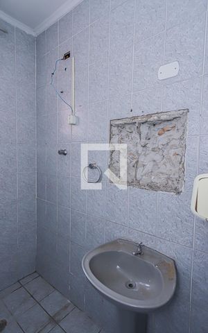 Casa para alugar com 300m², 2 quartos e sem vaga