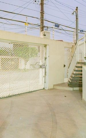 Casa à venda com 150m², 3 quartos e 3 vagasGaragem