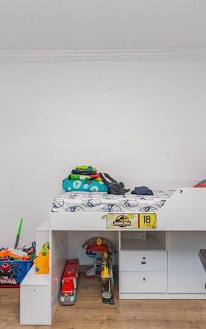 Casa à venda com 150m², 3 quartos e 3 vagasSuíte 2
