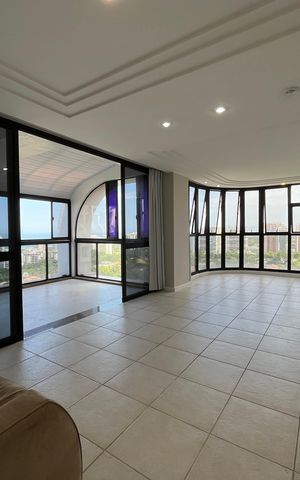Apartamento para alugar com 198m², 3 quartos e 2 vagas Apartamento para alugar com 198m², 3 quartos e 2 vagasSala