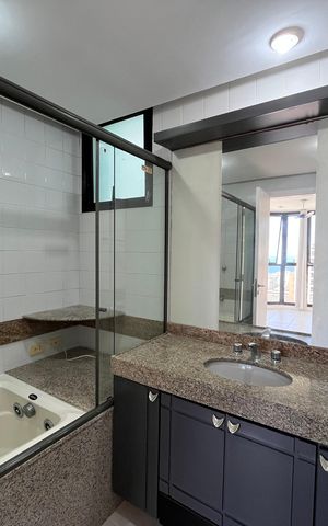 Apartamento para alugar com 198m², 3 quartos e 2 vagas Apartamento para alugar com 198m², 3 quartos e 2 vagasBanheiro Suíte 3