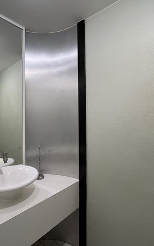 Apartamento para alugar com 198m², 3 quartos e 2 vagas Apartamento para alugar com 198m², 3 quartos e 2 vagasLavabo