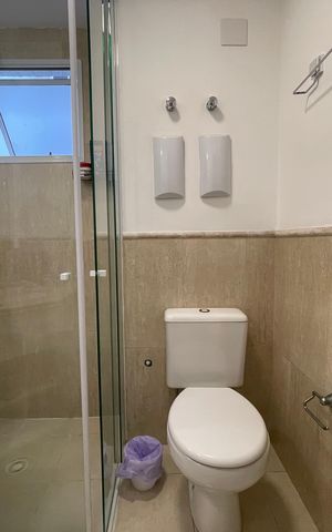 Apartamento à venda com 170m², 4 quartos e 3 vagas Apartamento à venda com 170m², 4 quartos e 3 vagasBanheiro da Suíte 1