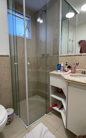 Apartamento à venda com 170m², 4 quartos e 3 vagas Apartamento à venda com 170m², 4 quartos e 3 vagasBanheiro da Suíte 1