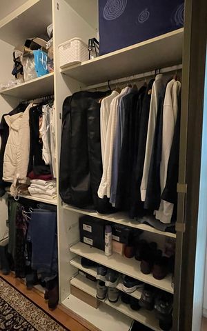 Apartamento à venda com 170m², 4 quartos e 3 vagas Apartamento à venda com 170m², 4 quartos e 3 vagasCloset da Suíte 2