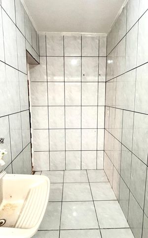 Casa para alugar com 100m², 2 quartos e 1 vagaÁrea de serviço 