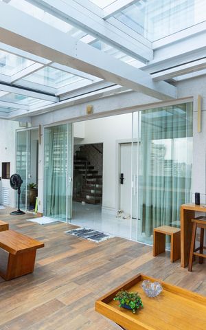 Apartamento à venda com 400m², 5 quartos e 4 vagas Apartamento à venda com 400m², 5 quartos e 4 vagasVaranda da Sala
