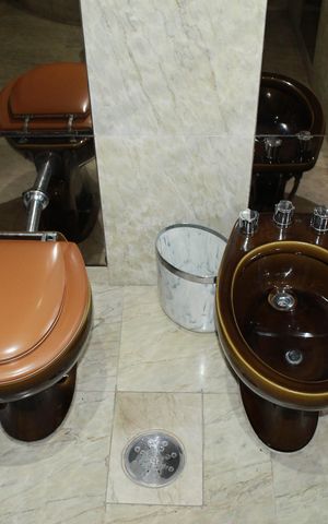 Apartamento à venda com 350m², 5 quartos e 4 vagasBanheiro da Suíte 2