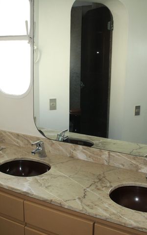 Apartamento à venda com 350m², 5 quartos e 4 vagasBanheiro da Suíte 2
