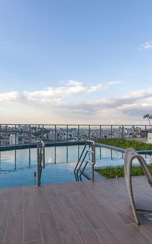 Apartamento à venda com 241m², 4 quartos e 4 vagasÁrea comum - Piscina