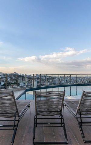 Apartamento à venda com 241m², 4 quartos e 4 vagasÁrea comum - Piscina