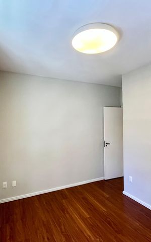 Apartamento para alugar com 130m², 3 quartos e 1 vaga Apartamento para alugar com 130m², 3 quartos e 1 vagaSuíte