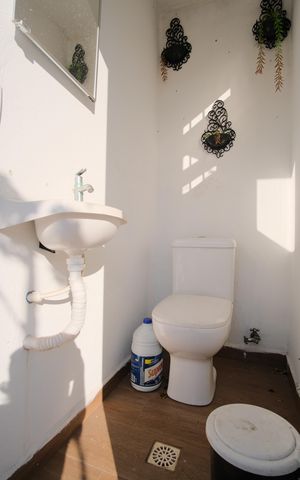 Casa à venda com 205m², 3 quartos e 1 vagaBanheiro de serviço