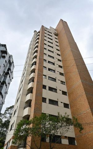 Apartamento para alugar com 105m², 2 quartos e 3 vagasFachada