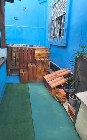 Casa à venda com 65m², 3 quartos e 1 vaga Casa à venda com 65m², 3 quartos e 1 vagaÁrea externa