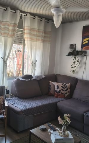 Casa à venda com 65m², 3 quartos e 1 vaga Casa à venda com 65m², 3 quartos e 1 vagaSala