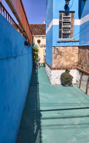 Casa à venda com 65m², 3 quartos e 1 vaga Casa à venda com 65m², 3 quartos e 1 vagaÁrea externa