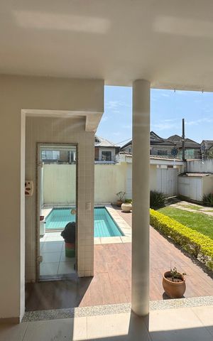 Casa de condomínio para alugar com 180m², 4 quartos e 2 vagas Casa de condomínio para alugar com 180m², 4 quartos e 2 vagasÁrea externa