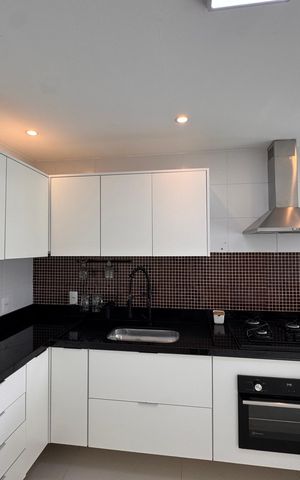 Casa de condomínio para alugar com 180m², 4 quartos e 2 vagas Casa de condomínio para alugar com 180m², 4 quartos e 2 vagasCozinha