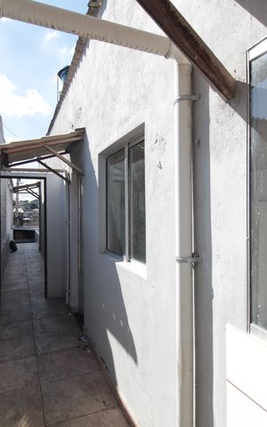 Casa à venda com 241m², 3 quartos e 4 vagasCasa 3 - Área de Serviço