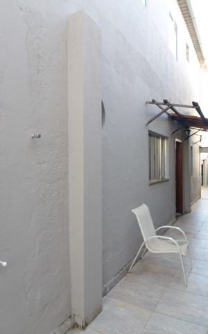 Casa à venda com 241m², 3 quartos e 4 vagasCasa 1 -Corredor