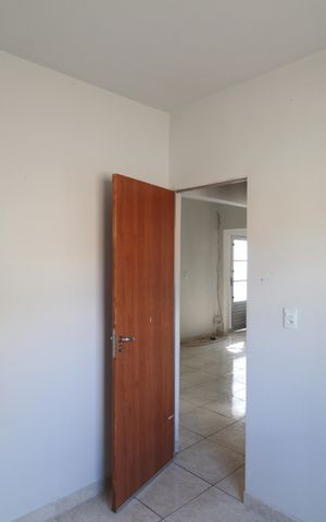 Casa à venda com 241m², 3 quartos e 4 vagasCasa 2 - Quarto 1