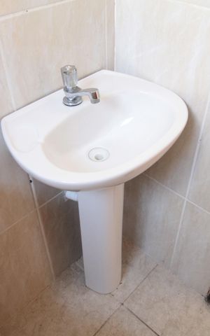 Casa à venda com 241m², 3 quartos e 4 vagasCasa 2 -  Banheiro