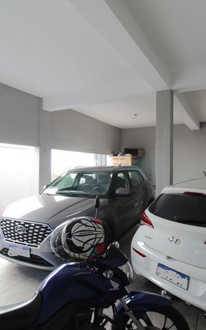 Casa à venda com 241m², 3 quartos e 4 vagasCasa 1 - Garagem