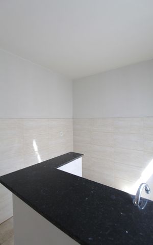 Casa à venda com 241m², 3 quartos e 4 vagasCasa 2 -  Cozinha